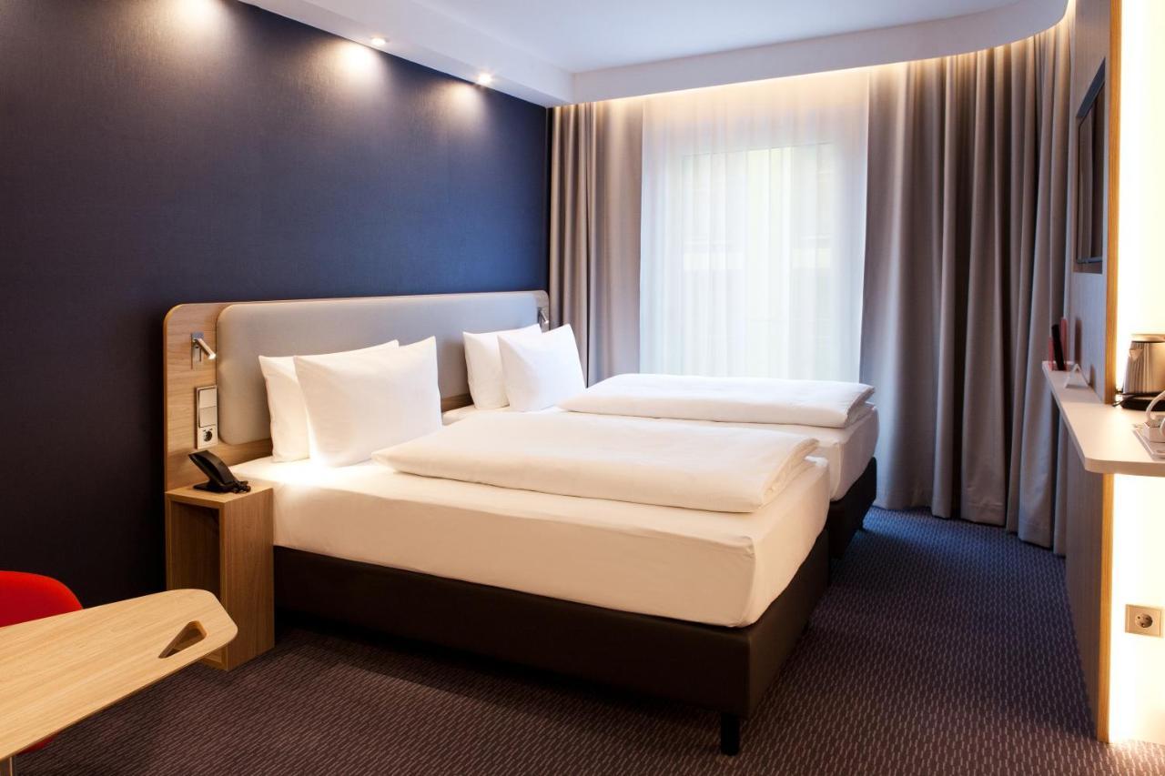 Holiday Inn Express & Suites - Basel - Allschwil By Ihg Exterior photo